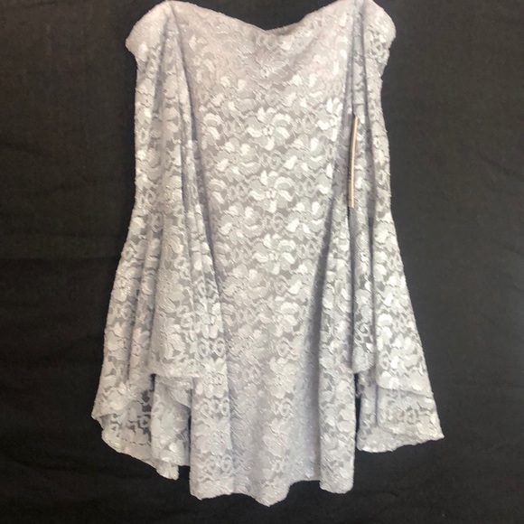 Perfect party dress in silver sparkly floral lace,bell sleeves, off shoulder - Picture 5 of 7